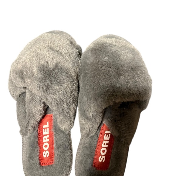Cozy Fur Sorel Gray Slippers New in Box - Picture 3 of 4
